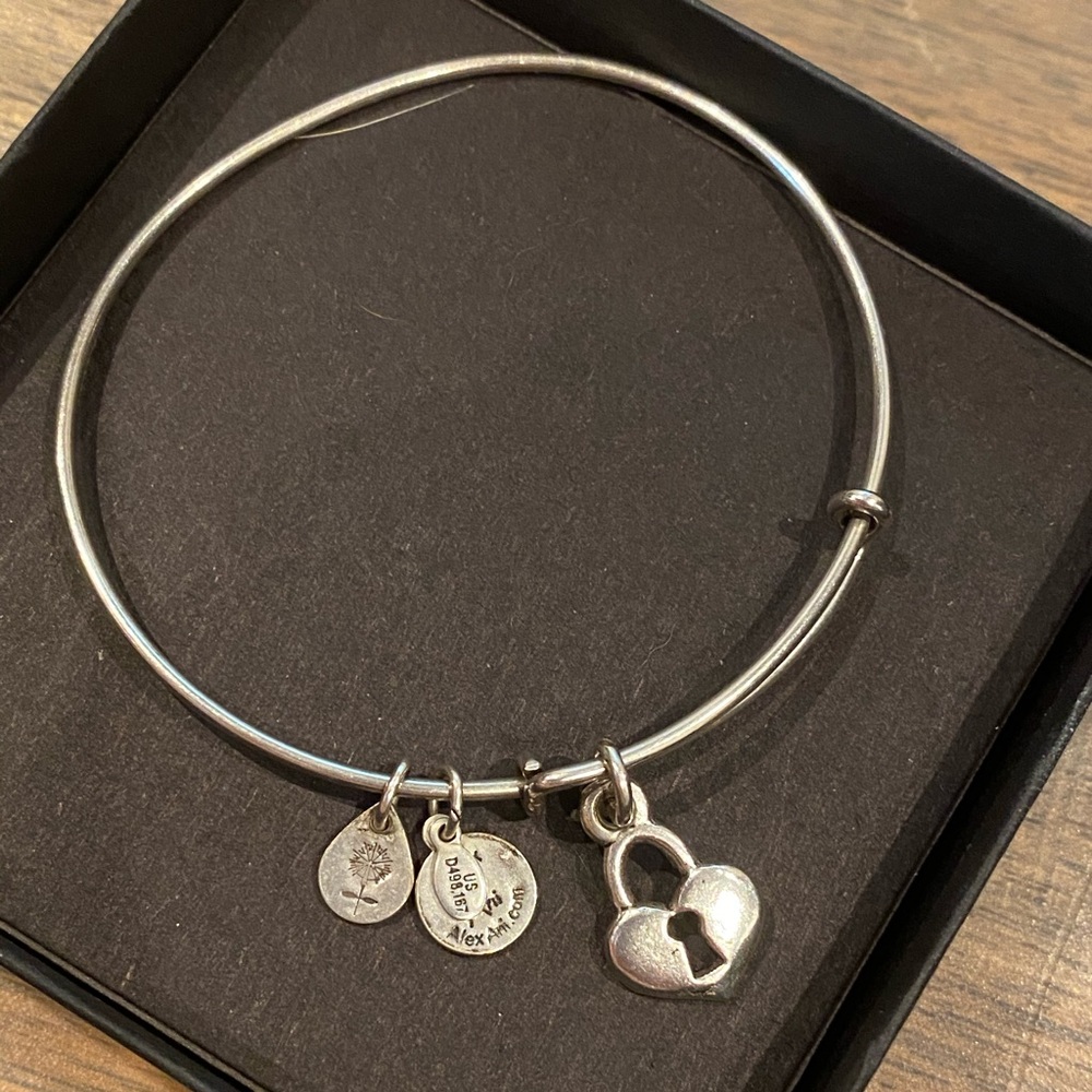 Alex & Ani Heart Lock Bangle ❤️